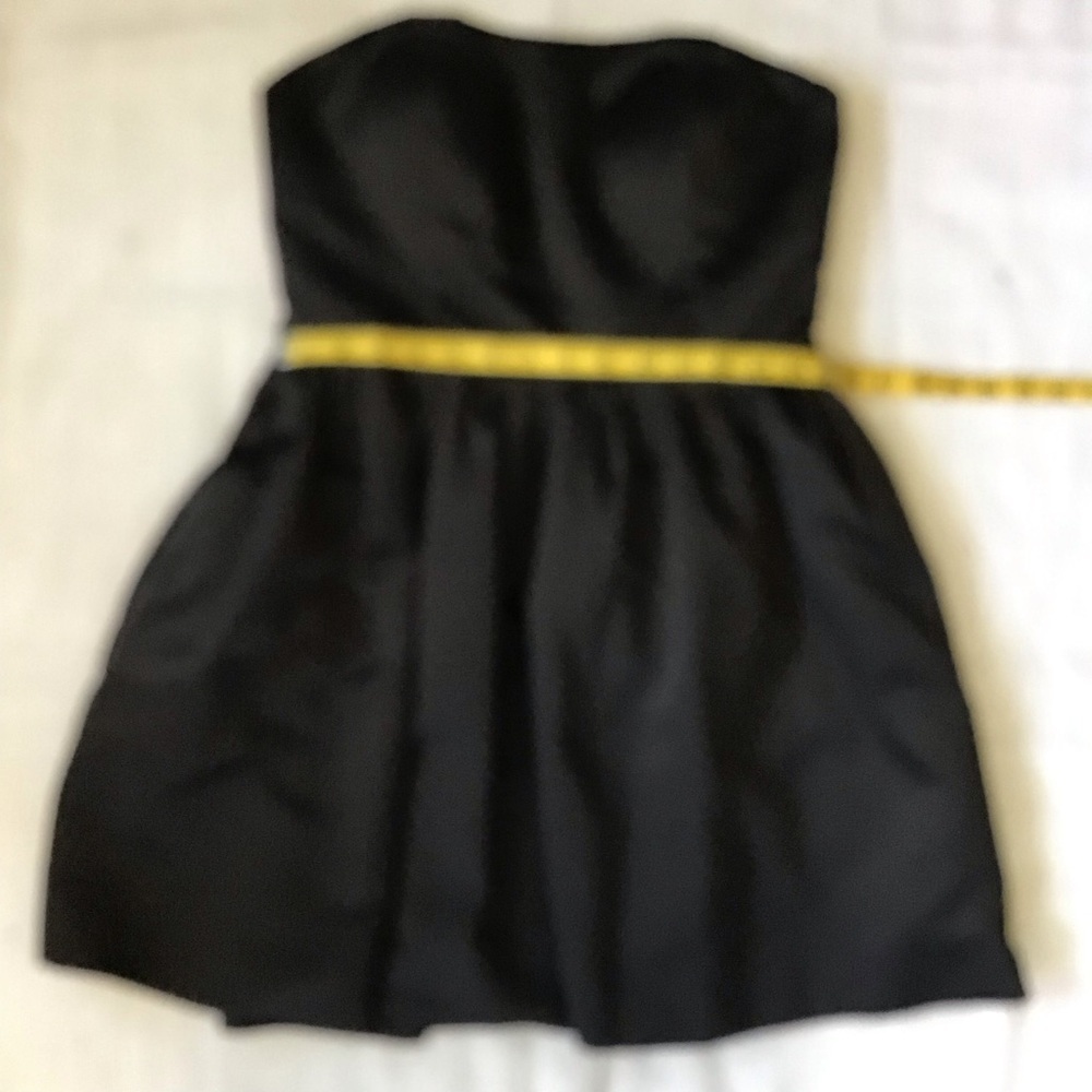 JJs HOUSE WOMEN BLACK SATIN STRAPLESS HEART SHAPE PLEATED EVENT DRESS- No SZ Tag - Picture 7 of 9